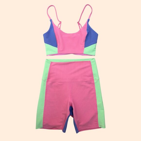 Beach Riot Shorts Workout Set - Picture 2 of 5